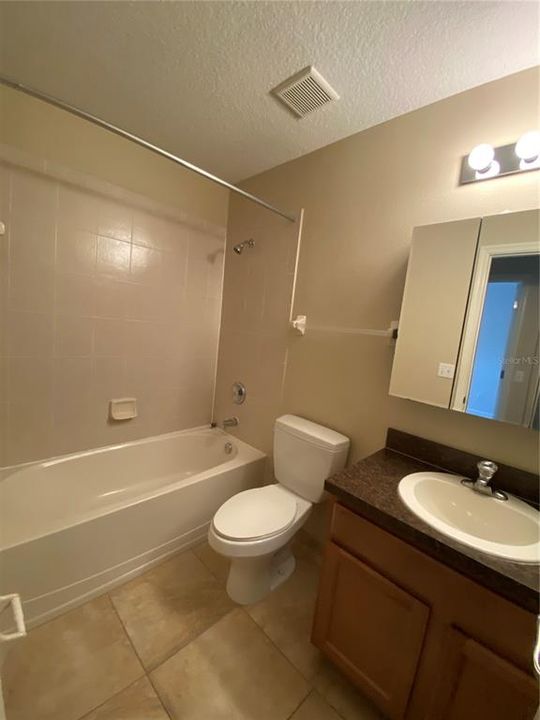 For Rent: $1,900 (3 beds, 2 baths, 1480 Square Feet)