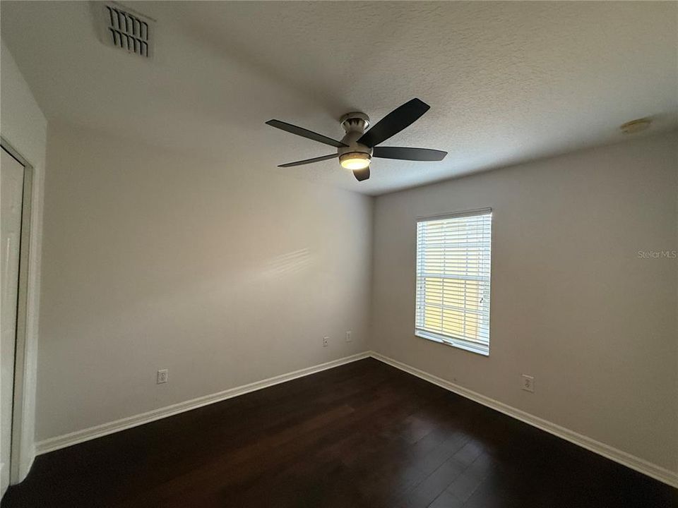 For Rent: $1,900 (3 beds, 2 baths, 1480 Square Feet)