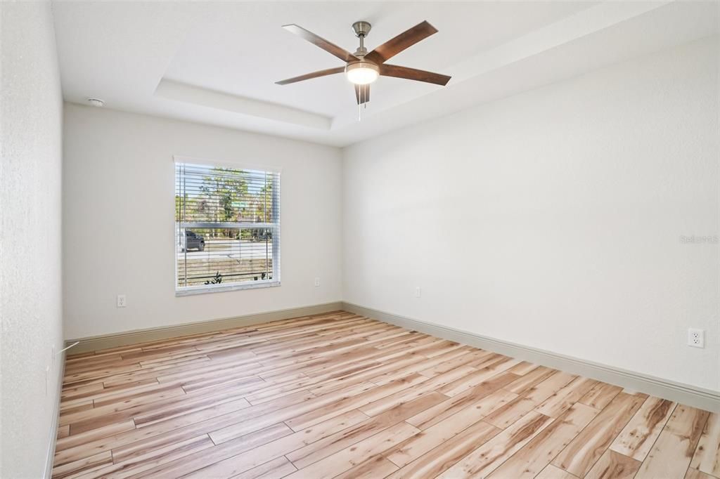 For Sale: $294,900 (4 beds, 2 baths, 1473 Square Feet)