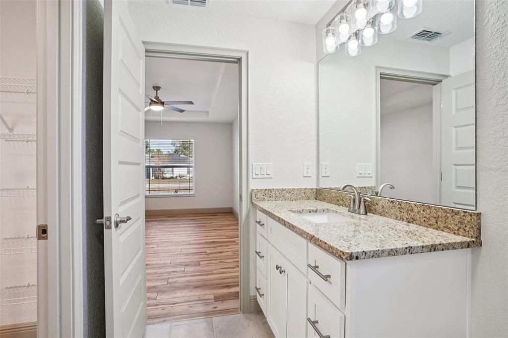 For Sale: $294,900 (4 beds, 2 baths, 1473 Square Feet)