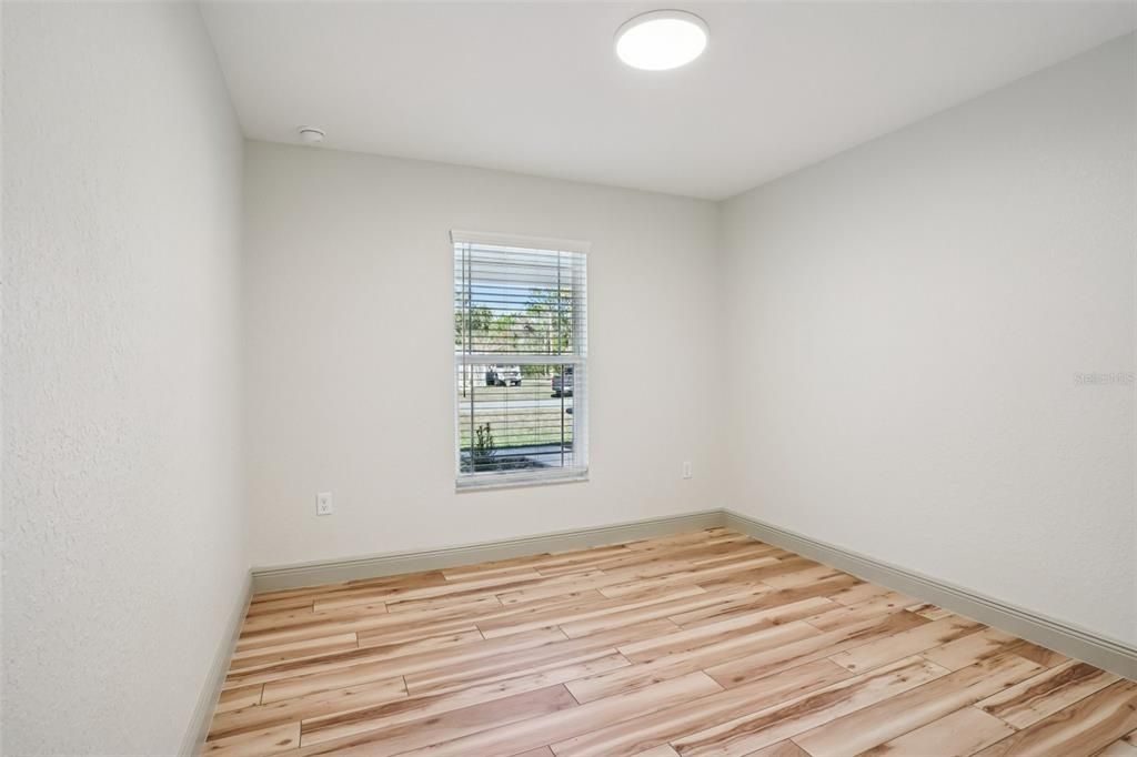 For Sale: $294,900 (4 beds, 2 baths, 1473 Square Feet)