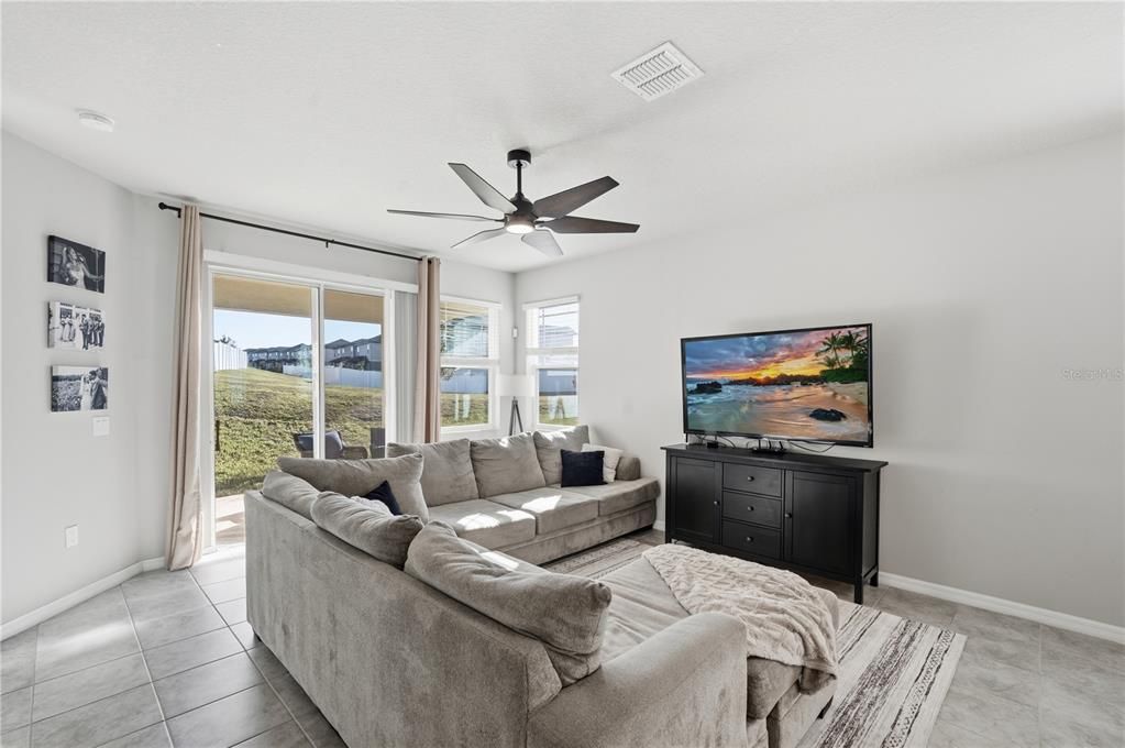 For Sale: $380,000 (3 beds, 2 baths, 1502 Square Feet)