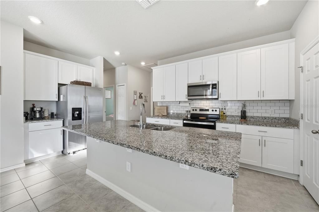 For Sale: $380,000 (3 beds, 2 baths, 1502 Square Feet)