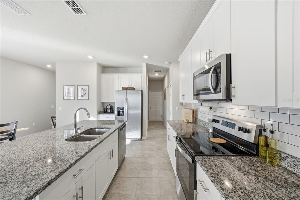 For Sale: $380,000 (3 beds, 2 baths, 1502 Square Feet)