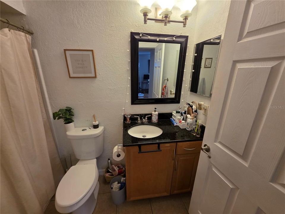 出租: $1,500 (1 贝兹, 1 浴室, 827 平方英尺)