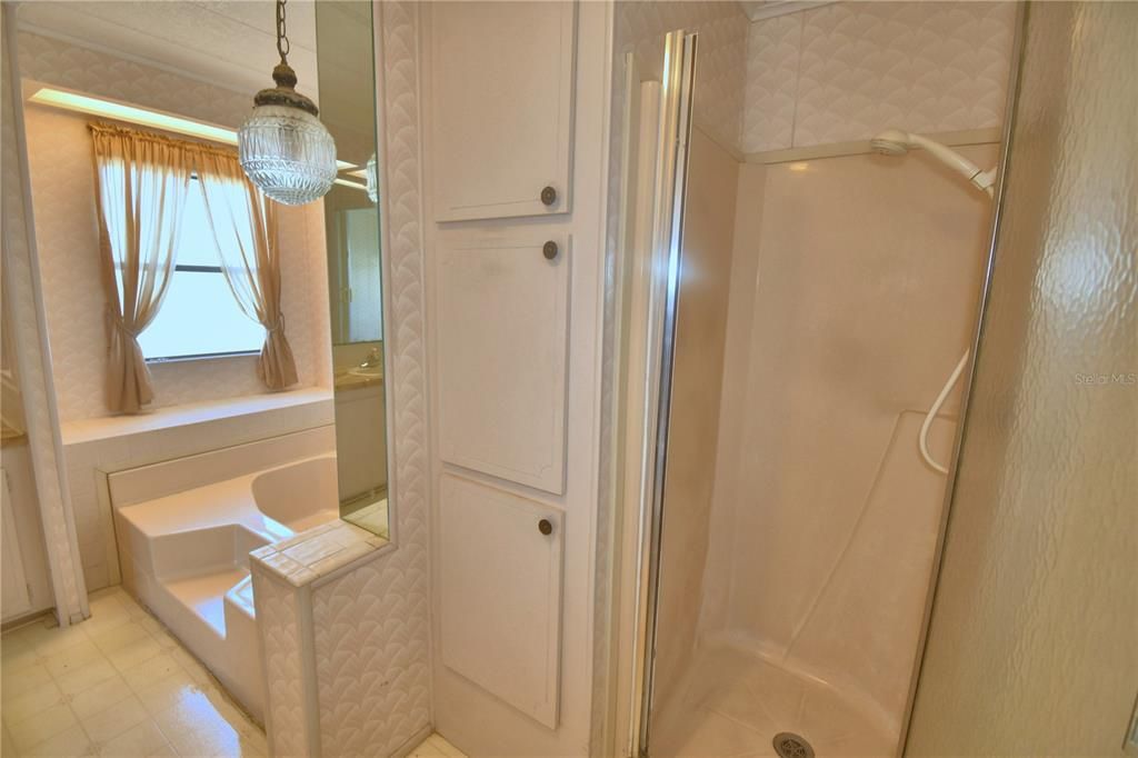 На продажу: $74,900 (2 спален, 2 ванн, 1488 Квадратных фут)