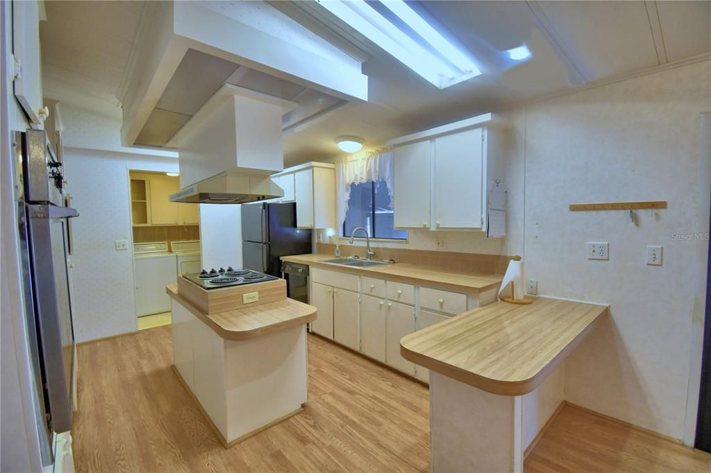 На продажу: $74,900 (2 спален, 2 ванн, 1488 Квадратных фут)