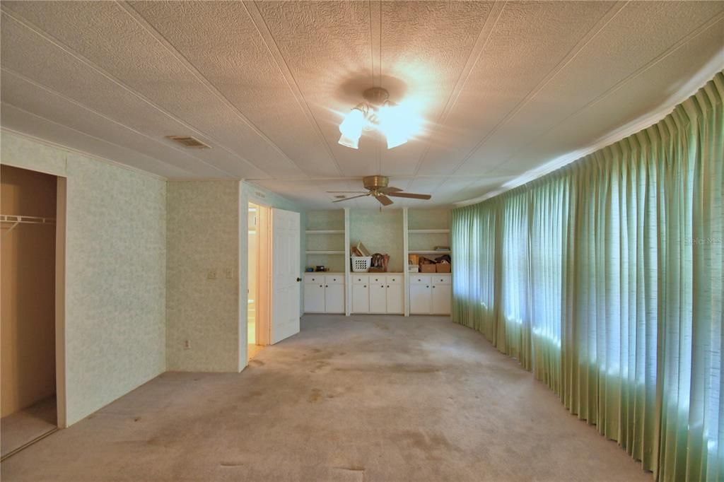 На продажу: $74,900 (2 спален, 2 ванн, 1488 Квадратных фут)