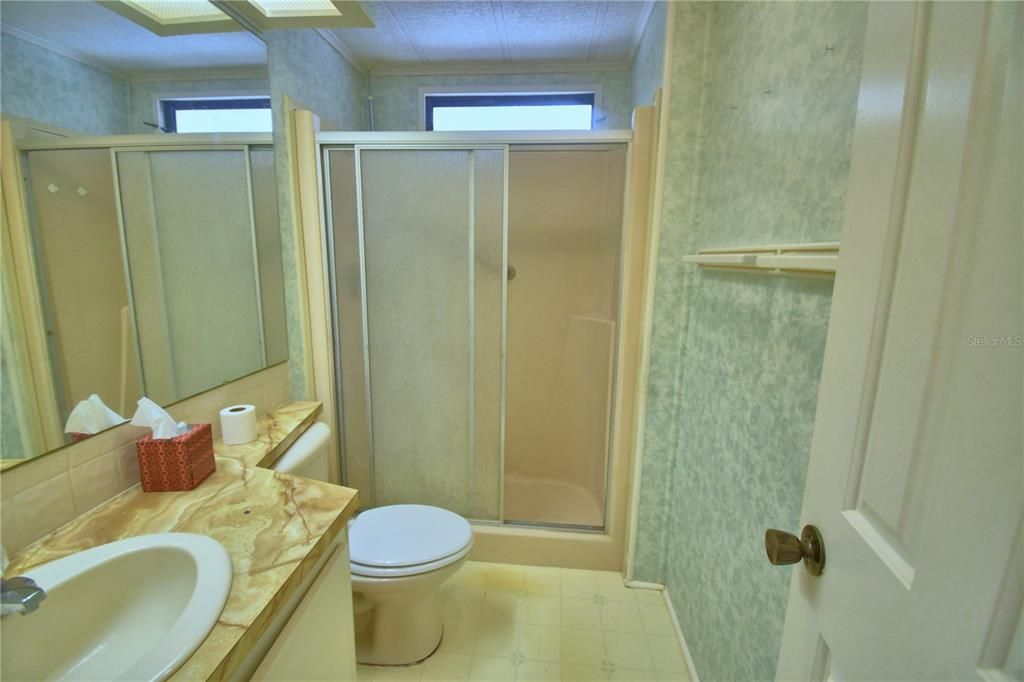 На продажу: $74,900 (2 спален, 2 ванн, 1488 Квадратных фут)