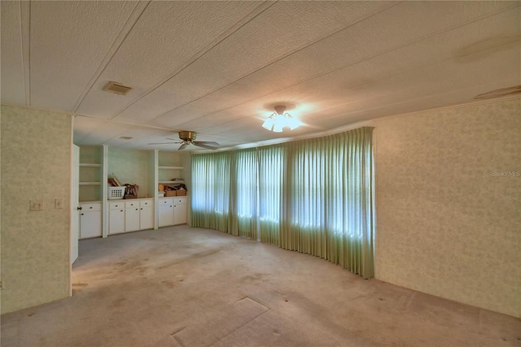 На продажу: $74,900 (2 спален, 2 ванн, 1488 Квадратных фут)