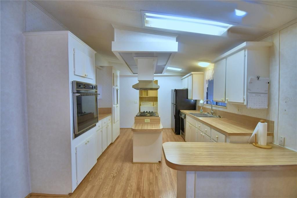 На продажу: $74,900 (2 спален, 2 ванн, 1488 Квадратных фут)