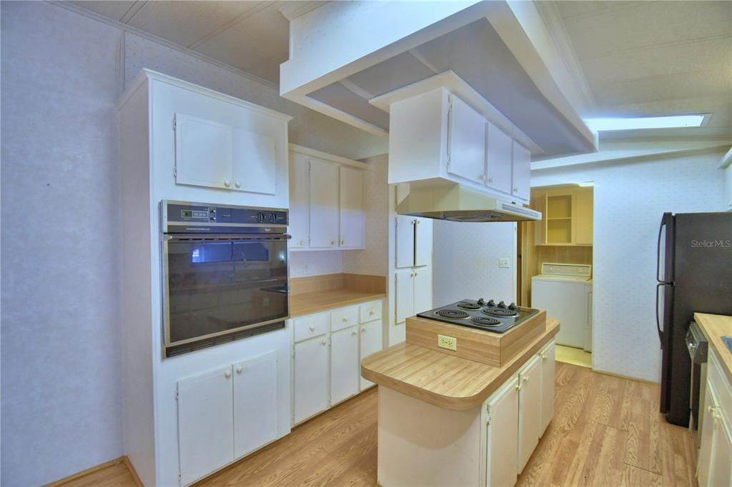 На продажу: $74,900 (2 спален, 2 ванн, 1488 Квадратных фут)