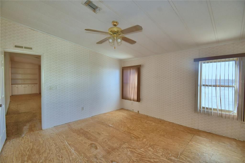 На продажу: $74,900 (2 спален, 2 ванн, 1488 Квадратных фут)