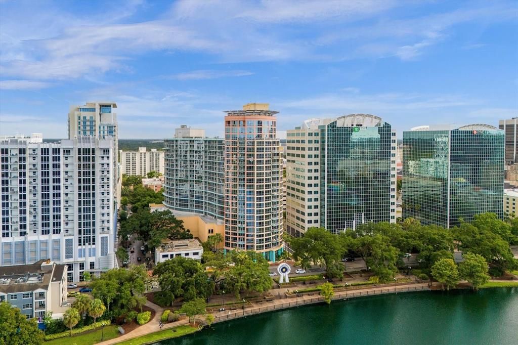 For Sale: $449,500 (2 beds, 2 baths, 1317 Square Feet)