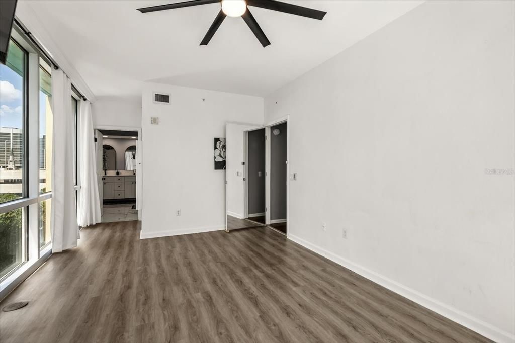 For Sale: $449,500 (2 beds, 2 baths, 1317 Square Feet)