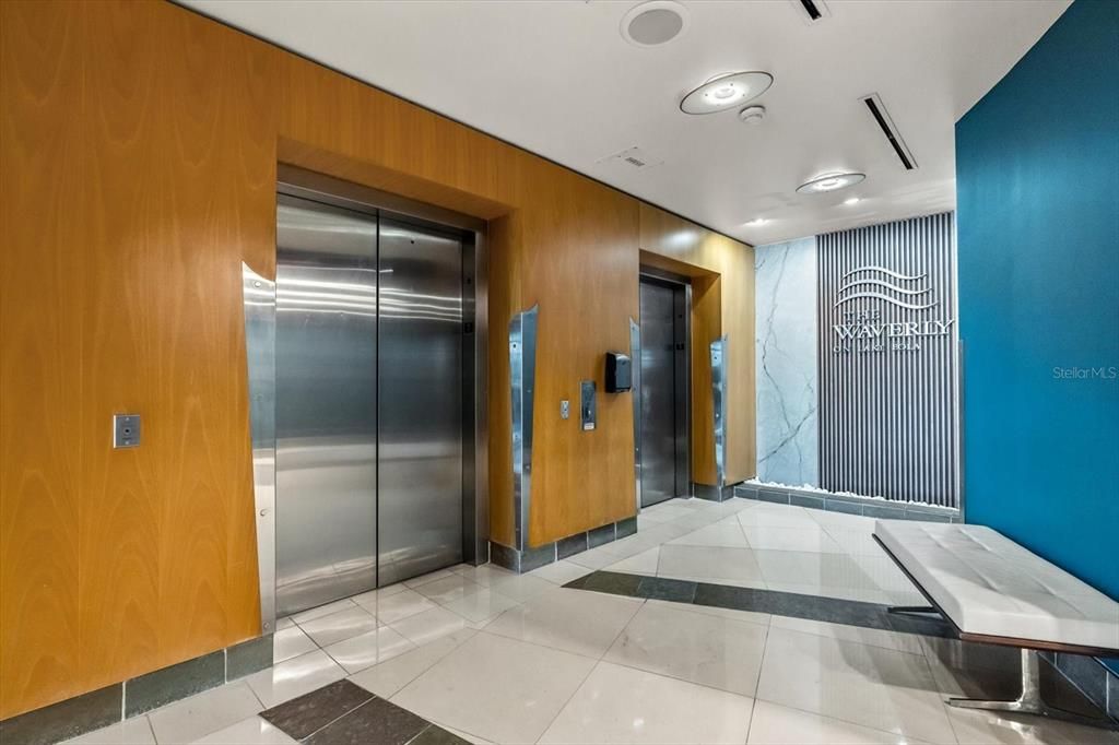 For Sale: $449,500 (2 beds, 2 baths, 1317 Square Feet)