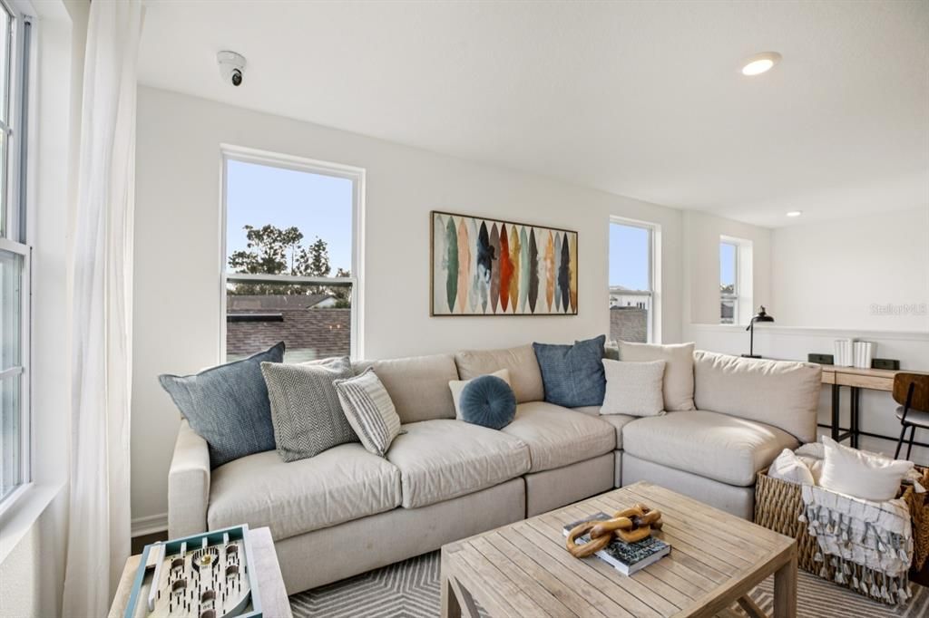 For Sale: $689,990 (3 beds, 2 baths, 2134 Square Feet)