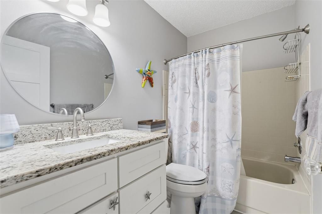 For Sale: $245,000 (2 beds, 2 baths, 1030 Square Feet)