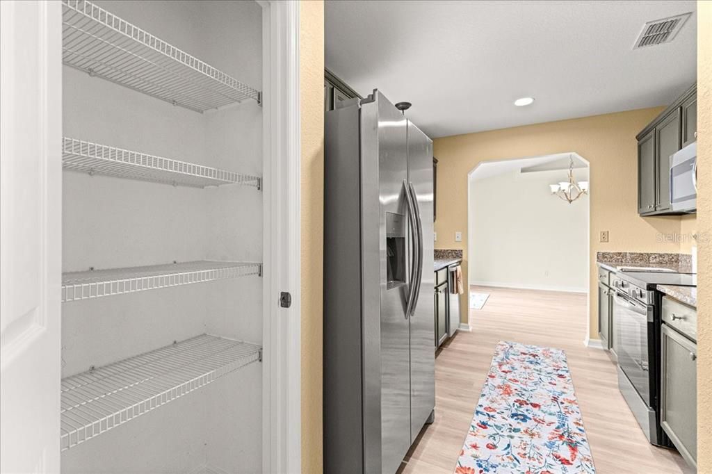 For Sale: $239,000 (3 beds, 2 baths, 1305 Square Feet)