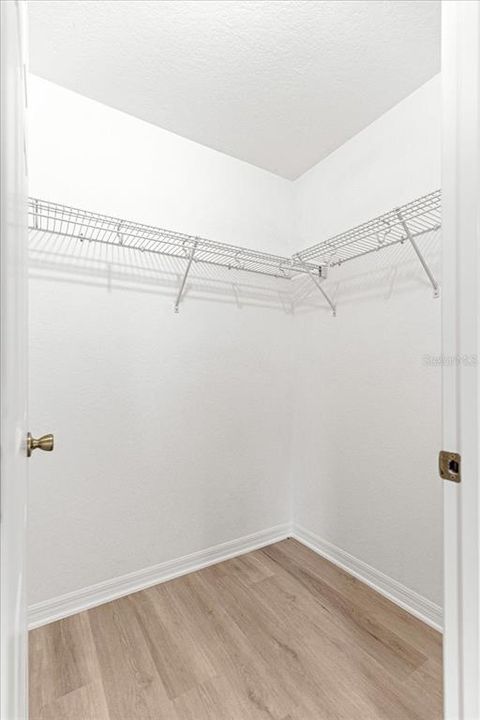 For Sale: $239,000 (3 beds, 2 baths, 1305 Square Feet)