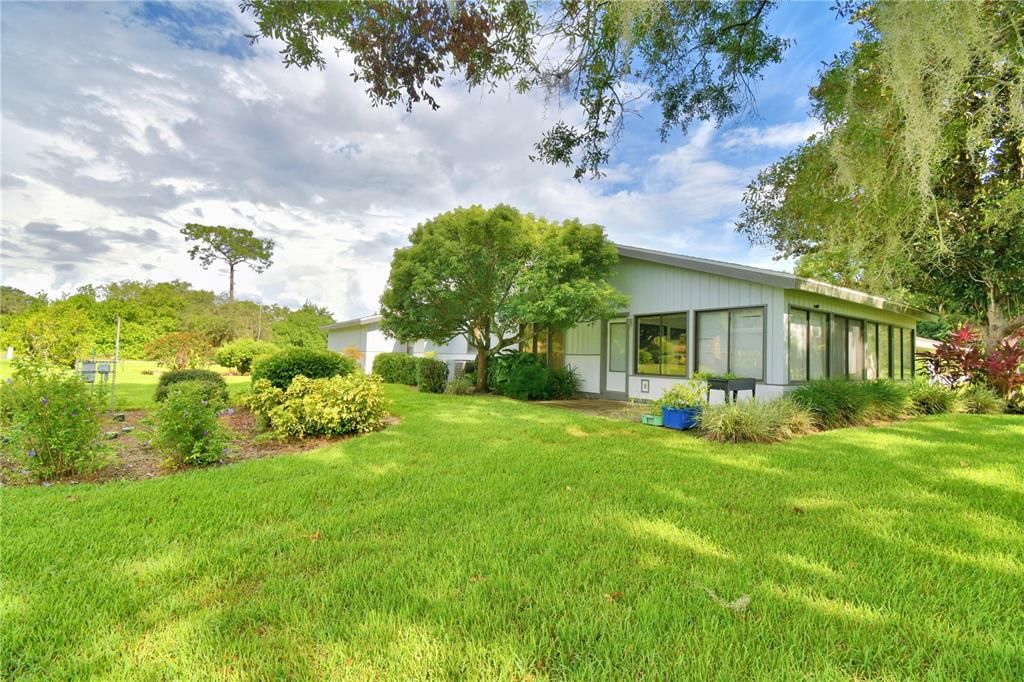 For Sale: $259,000 (2 beds, 3 baths, 2272 Square Feet)