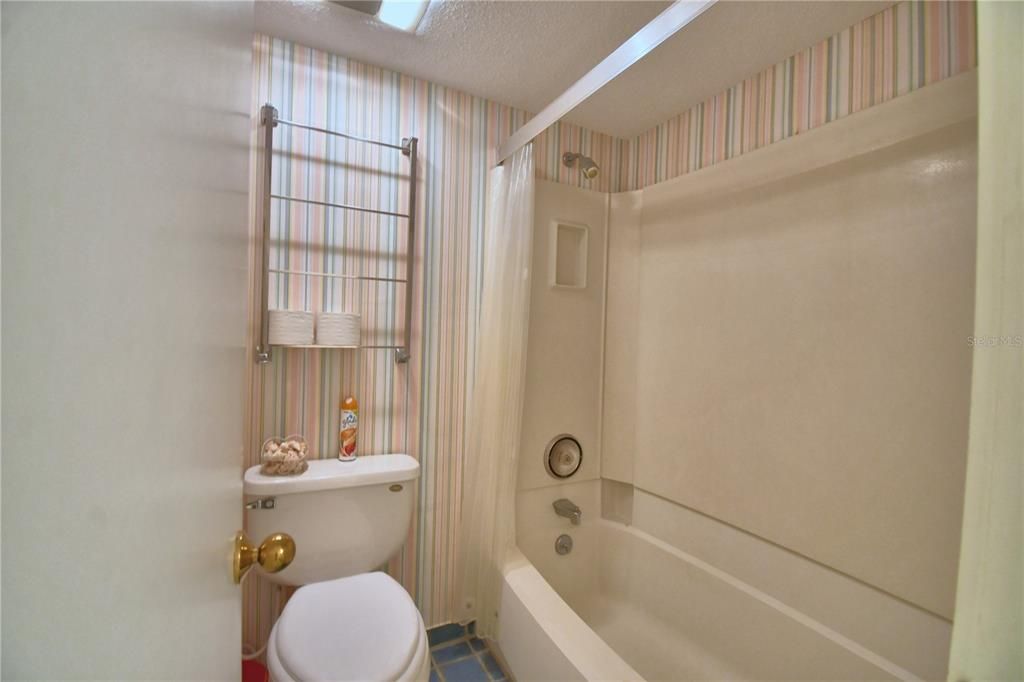 For Sale: $259,000 (2 beds, 3 baths, 2272 Square Feet)