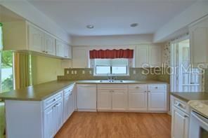 На продажу: $259,000 (2 спален, 3 ванн, 2272 Квадратных фут)