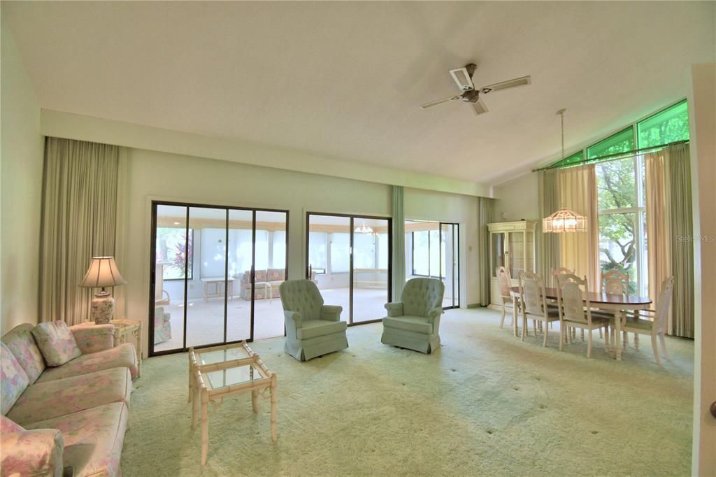 На продажу: $259,000 (2 спален, 3 ванн, 2272 Квадратных фут)