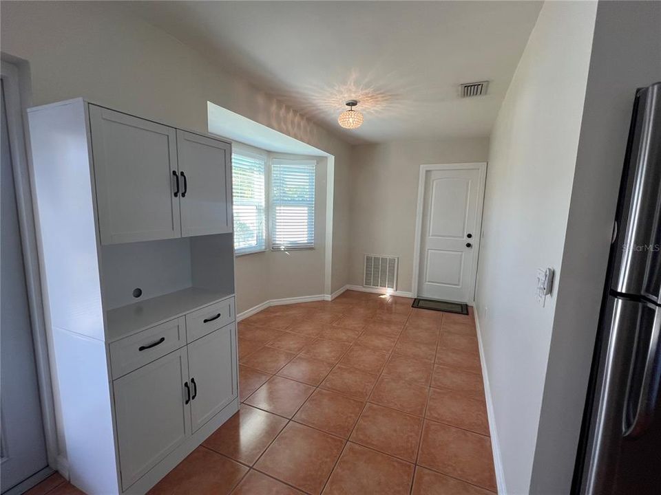 В аренду: $1,850 (3 спален, 2 ванн, 1272 Квадратных фут)