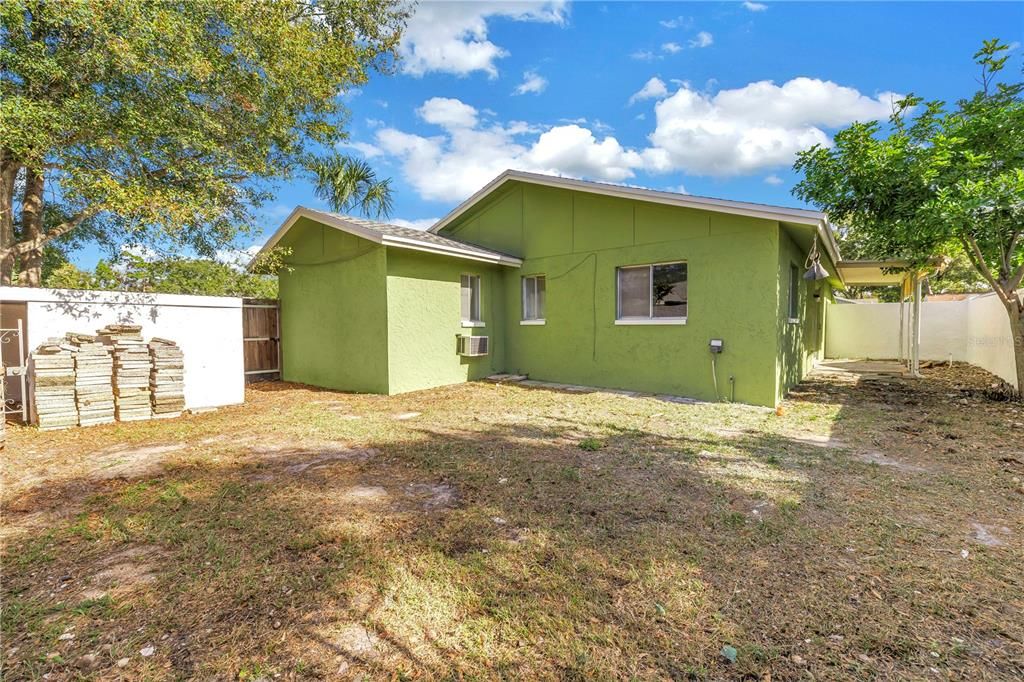 For Sale: $359,000 (2 beds, 2 baths, 1242 Square Feet)