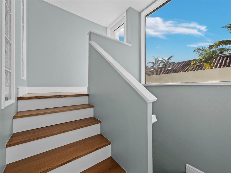 For Sale: $1,150,000 (2 beds, 2 baths, 1721 Square Feet)