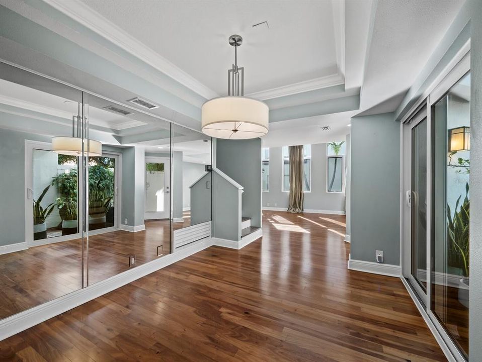 For Sale: $1,150,000 (2 beds, 2 baths, 1721 Square Feet)