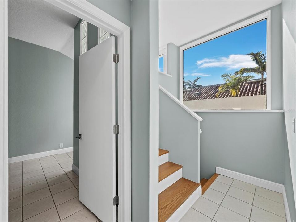 For Sale: $1,150,000 (2 beds, 2 baths, 1721 Square Feet)