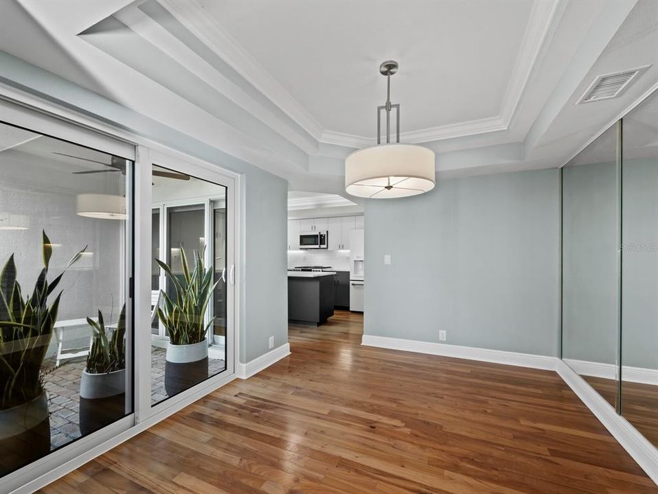 For Sale: $1,150,000 (2 beds, 2 baths, 1721 Square Feet)