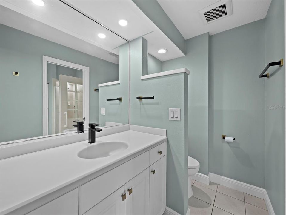 For Sale: $1,150,000 (2 beds, 2 baths, 1721 Square Feet)