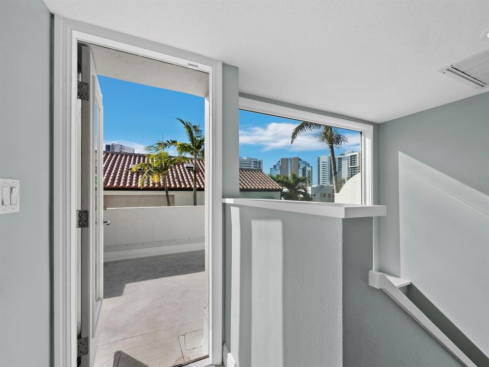 For Sale: $1,150,000 (2 beds, 2 baths, 1721 Square Feet)