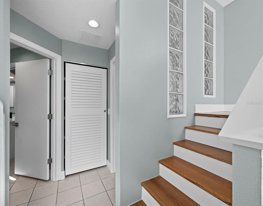 For Sale: $1,150,000 (2 beds, 2 baths, 1721 Square Feet)