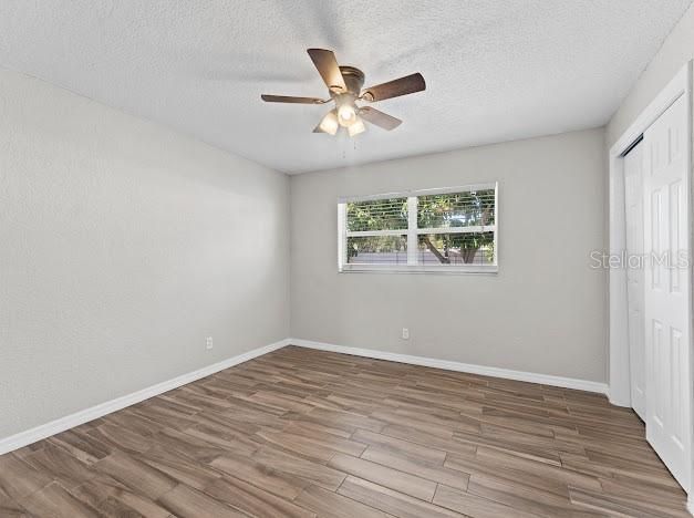 For Sale: $300,000 (3 beds, 2 baths, 1549 Square Feet)