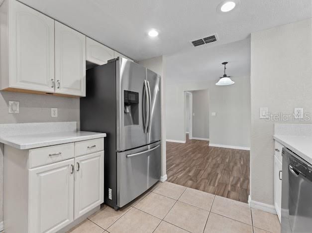 For Sale: $300,000 (3 beds, 2 baths, 1549 Square Feet)