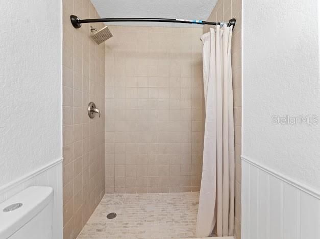 For Sale: $300,000 (3 beds, 2 baths, 1549 Square Feet)