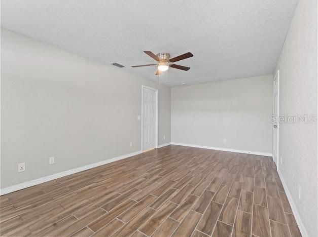 For Sale: $300,000 (3 beds, 2 baths, 1549 Square Feet)