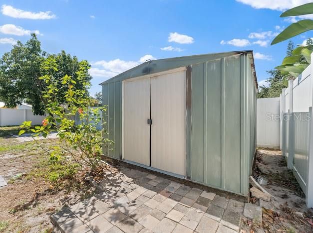 For Sale: $300,000 (3 beds, 2 baths, 1549 Square Feet)