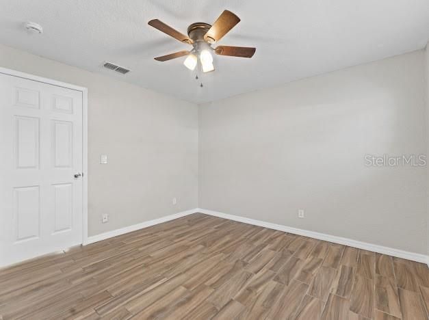 For Sale: $300,000 (3 beds, 2 baths, 1549 Square Feet)