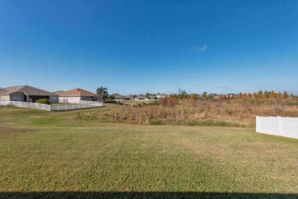 待售: $405,000 (4 贝兹, 2 浴室, 2112 平方英尺)