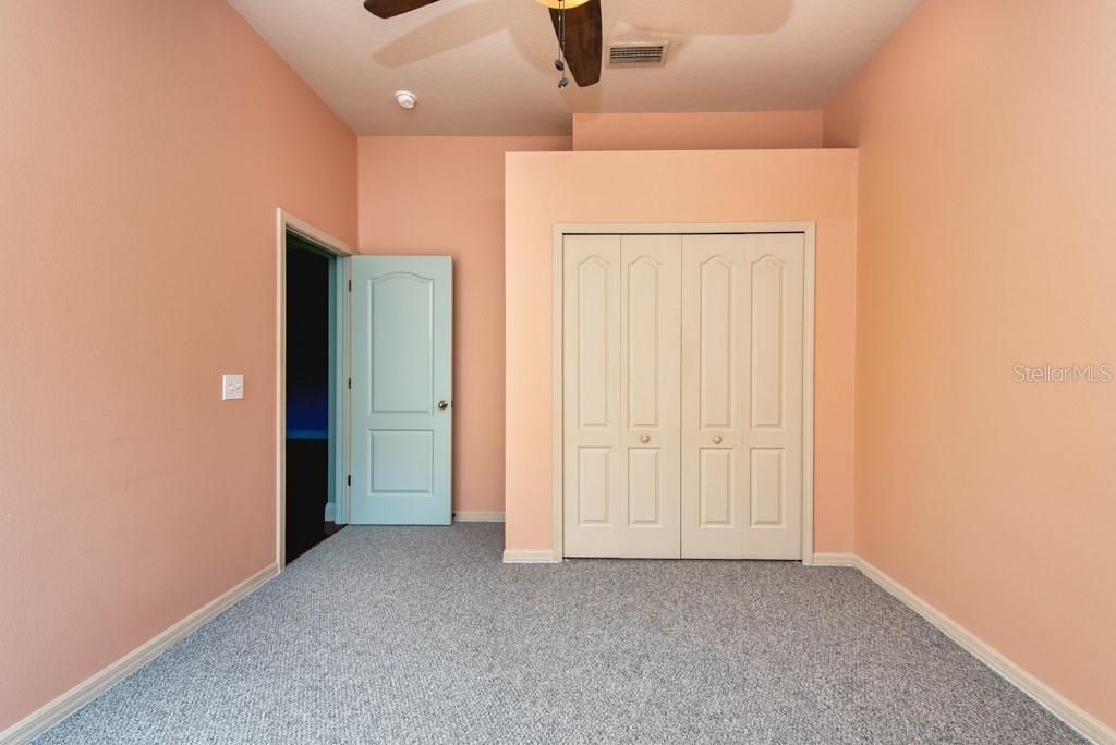 待售: $405,000 (4 贝兹, 2 浴室, 2112 平方英尺)