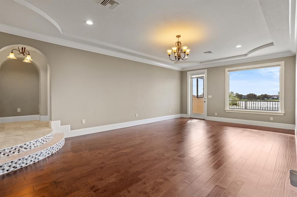 For Sale: $3,250,000 (5 beds, 4 baths, 5713 Square Feet)