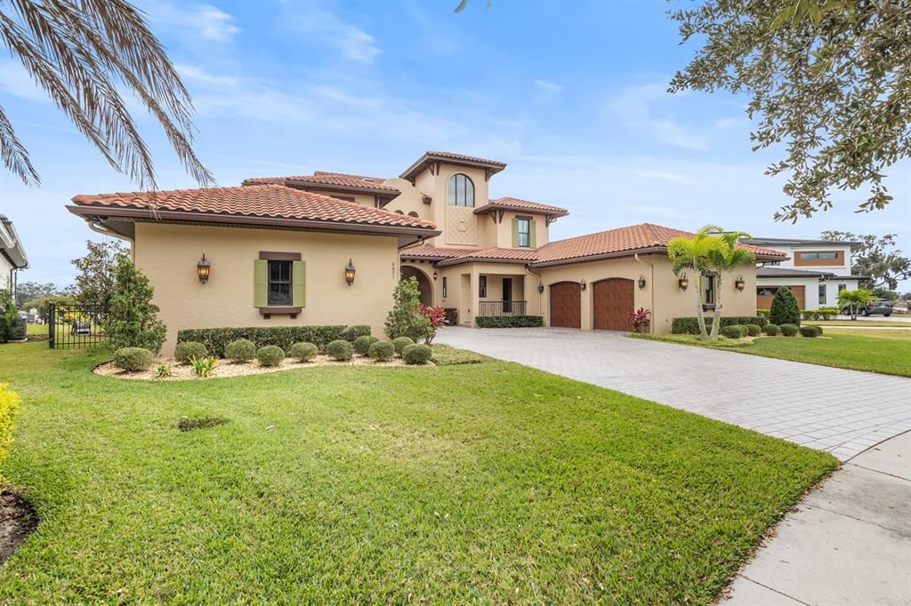 For Sale: $3,250,000 (5 beds, 4 baths, 5713 Square Feet)