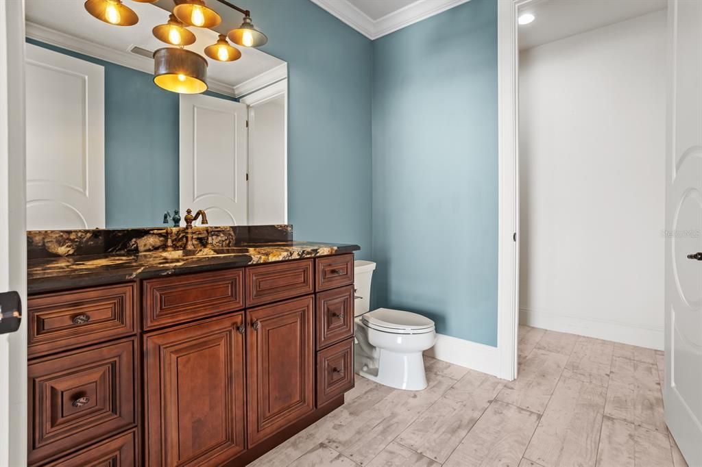 For Sale: $3,250,000 (5 beds, 4 baths, 5713 Square Feet)