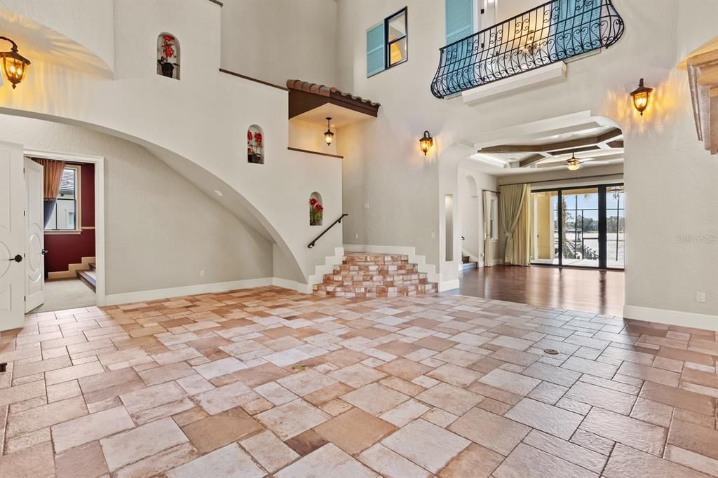 For Sale: $3,250,000 (5 beds, 4 baths, 5713 Square Feet)