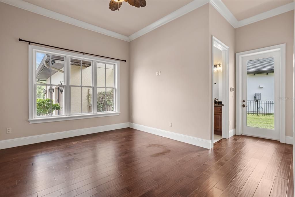 For Sale: $3,250,000 (5 beds, 4 baths, 5713 Square Feet)